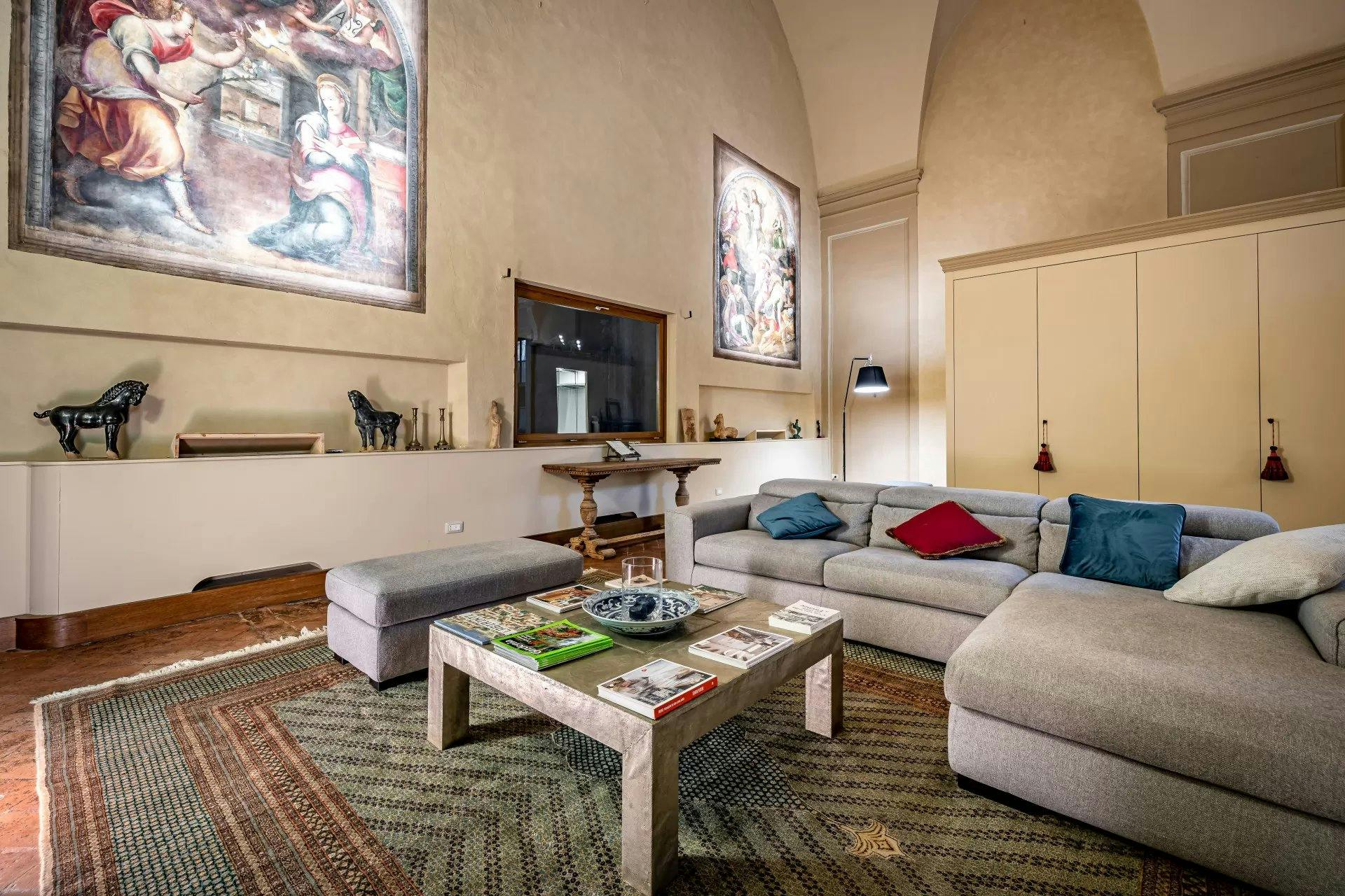 Apartment Florence, 2 beds, 160m² — photo 1
