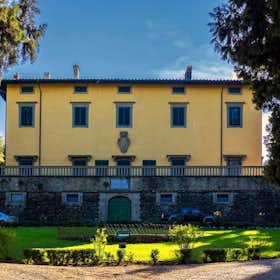 Квартира за оренду для 1 500 EUR на місяць у Lastra a Signa, Via Livornese