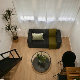 Studio for rent for €1,400 per month in Madrid, Pasaje de la Virgen de la Alegría