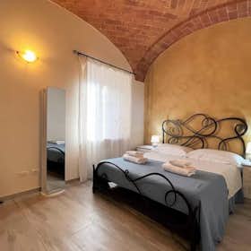 Appartement te huur voor € 1.000 per maand in Monteroni d'Arbia, Via del Leccio