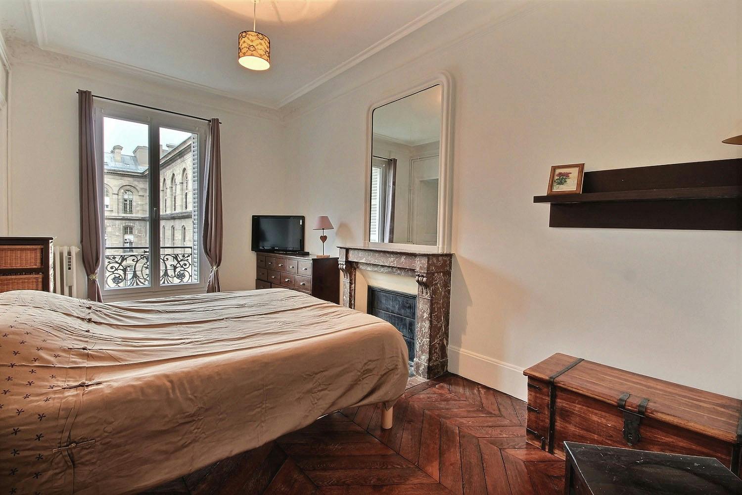 1-Bedroom Apartment in Rue d'Arcole, Paris (1440908) ROOM 1