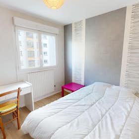私人房间 正在以 €360 的月租出租，其位于 Brest, Boulevard Montaigne