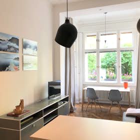Apartment for rent for €1,799 per month in Berlin, Münchener Straße