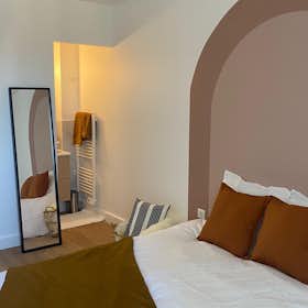 Приватна кімната за оренду для 650 EUR на місяць у Guyancourt, Rue Saint-Pol Roux