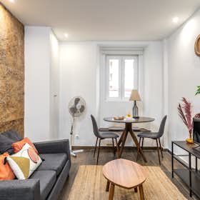 Apartment for rent for €1,150 per month in Lisbon, Rua do Cardal de São José