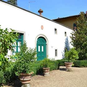 Casa in affitto a 1.250 € al mese a Lastra a Signa, Via Livornese