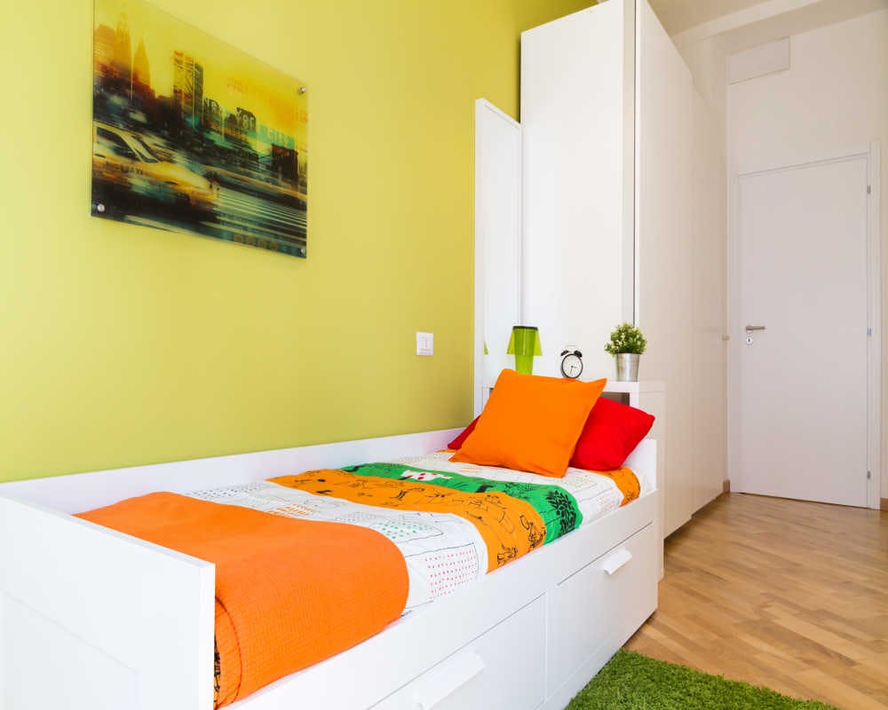 Via Larga, Milan preview