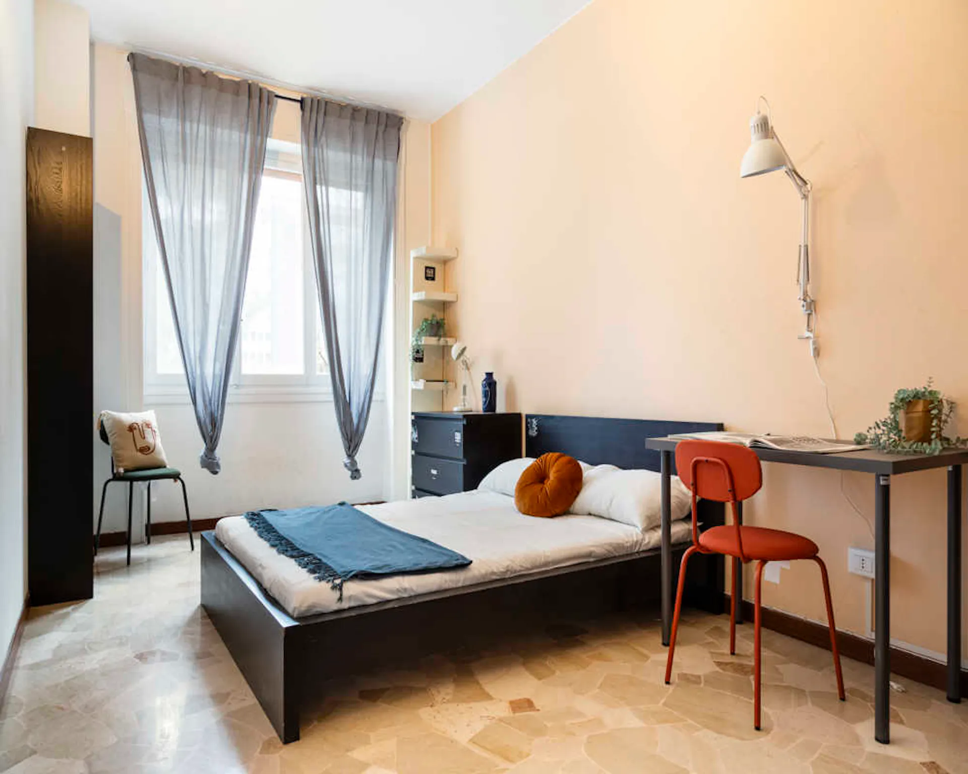 Via Raffaello Bertieri, Milan preview