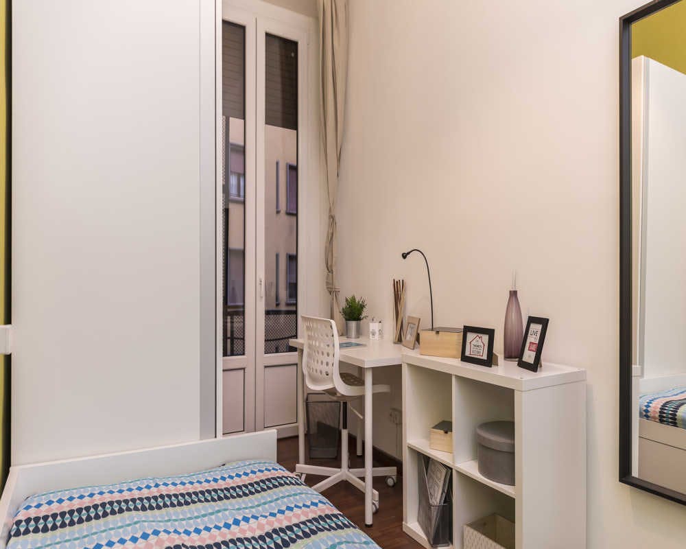 Private room for rent for €585 per month in Milan, Via Giulio Tarra