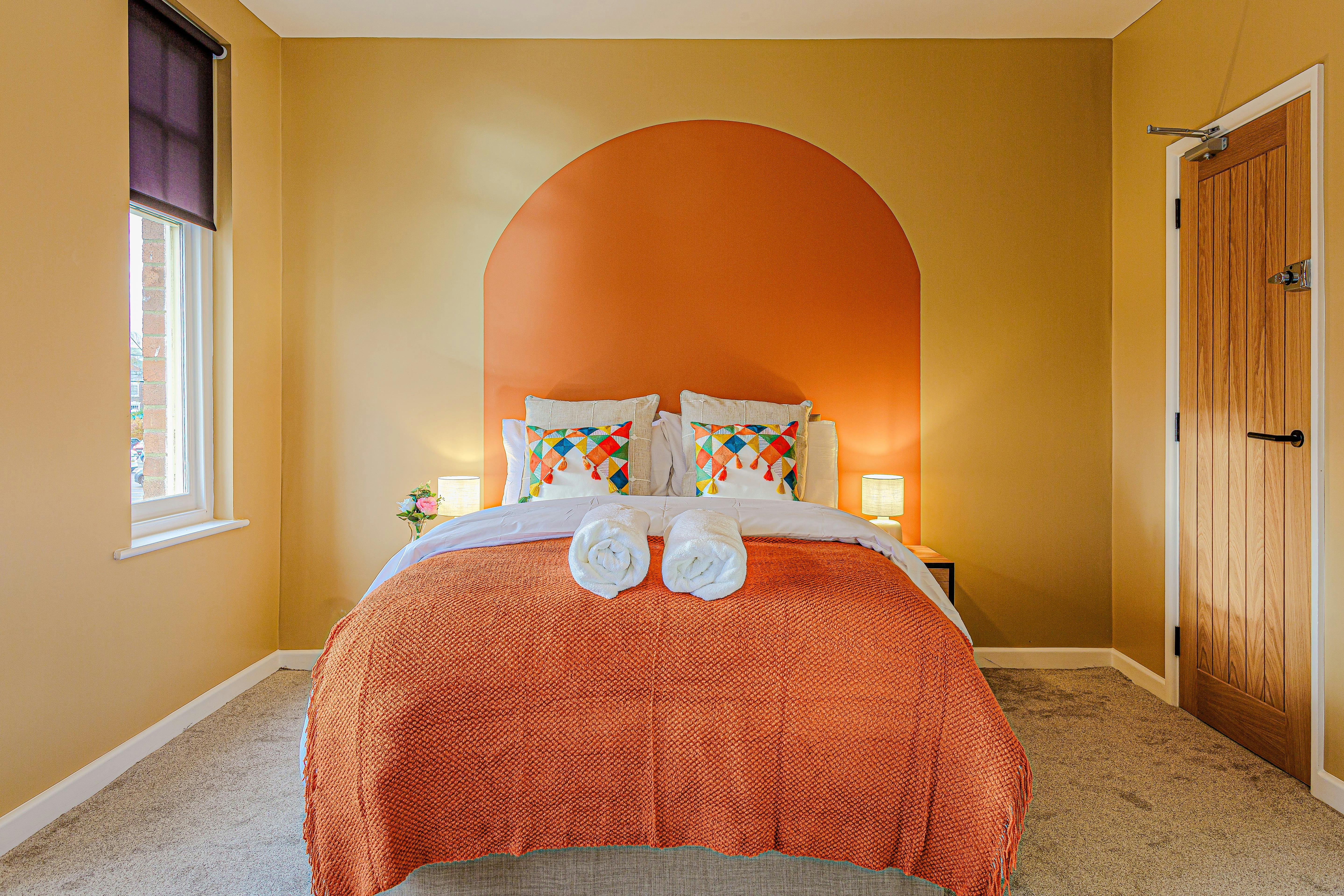 House for rent for £8,000 per month in Gloucester, St Michael's Square