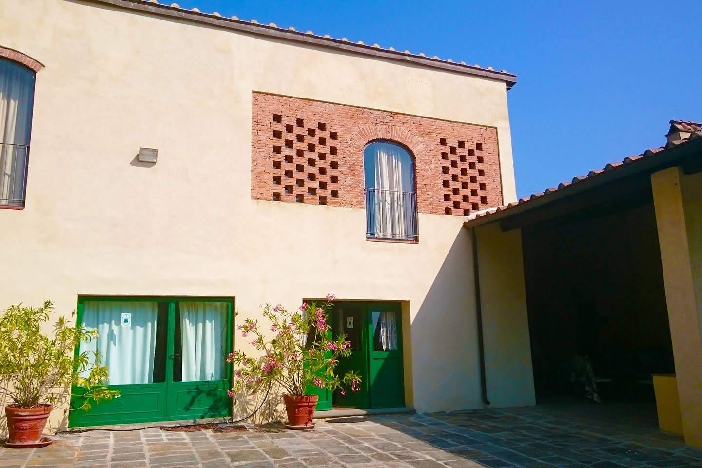 Intero immobile in affitto a 1000 € al mese a Lastra a Signa, Via Livornese