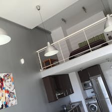 Apartment for rent for €1,299 per month in Madrid, Calle Laguna del Marquesado