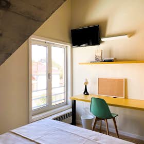 Private room for rent for €699 per month in Porto, Rua do Paraíso da Foz