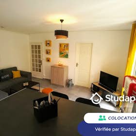 Private room for rent for €399 per month in Limoges, Boulevard des Petits Carmes