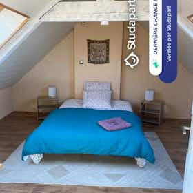 Pokój prywatny do wynajęcia za 350 € miesięcznie w mieście Lanester, Rue Jean Jaurès