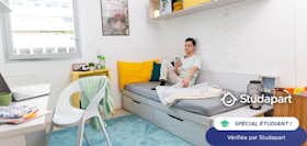 Private room for rent for €599 per month in Marseille, Rue Mazenod
