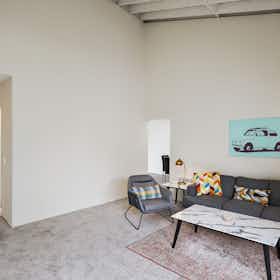 Спільна кімната за оренду для $1,250 на місяць у Costa Mesa, Fairview Rd