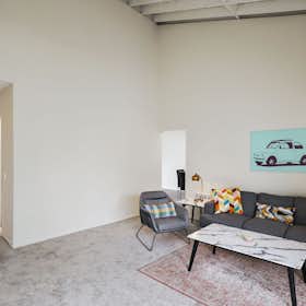 Gedeelde kamer te huur voor $1,250 per maand in Costa Mesa, Fairview Rd