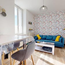 Private room for rent for €430 per month in La Couronne, Rue de la Libération