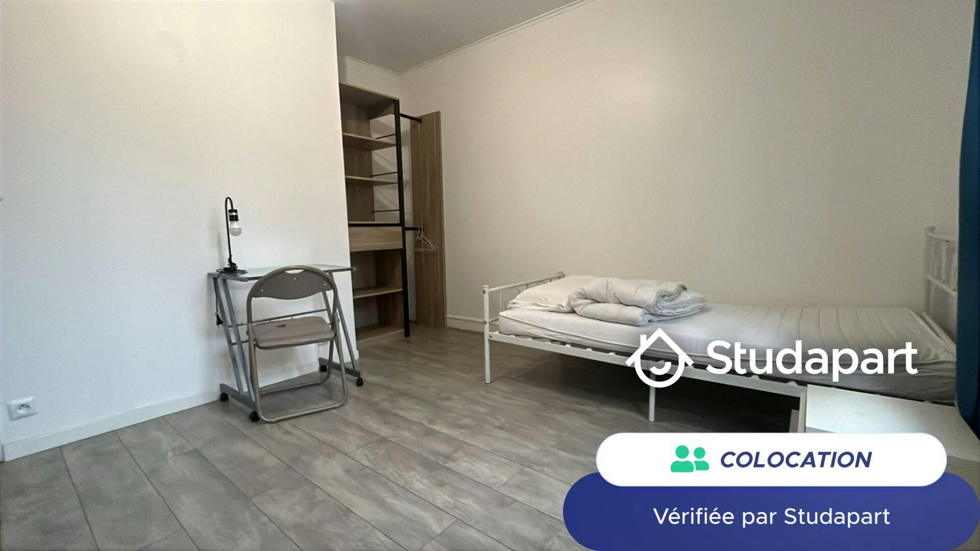 Private room for rent for €600 per month in Colombes, Rue Auguste Renoir