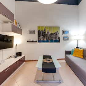 Appartement te huur voor € 1.650 per maand in Forlì, Via Francesco Marcolini