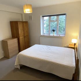 私人房间 正在以 £1,201 的月租出租，其位于 London, Lochinvar Street