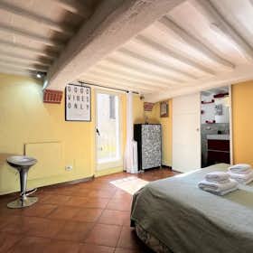 Hus att hyra för 1 000 € i månaden i Siena, Via del Porrione