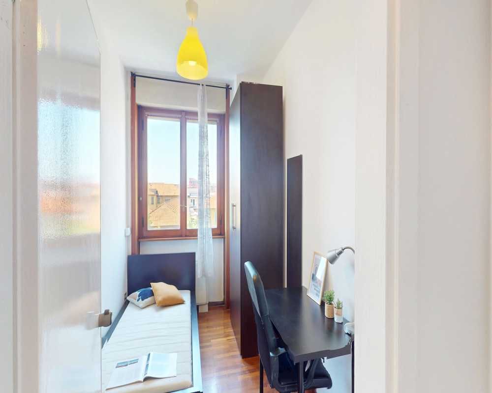 Via Giuseppe Frua, Milan preview