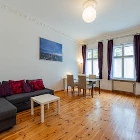 Apartment for rent for €1,490 per month in Berlin, Prenzlauer Promenade