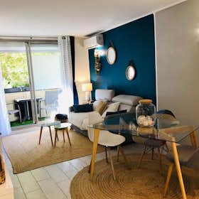 Apartament de închiriat pentru 1.100 EUR pe lună în Marseille, Rue Étienne Milan