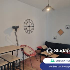 私人房间 正在以 €460 的月租出租，其位于 Valence, Place Aristide Briand