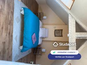 Chambre privée à louer pour 350 €/mois à Lanester, Rue Jean Jaurès