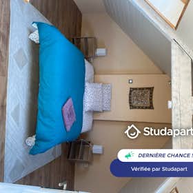 WG-Zimmer zu mieten für 350 € pro Monat in Lanester, Rue Jean Jaurès