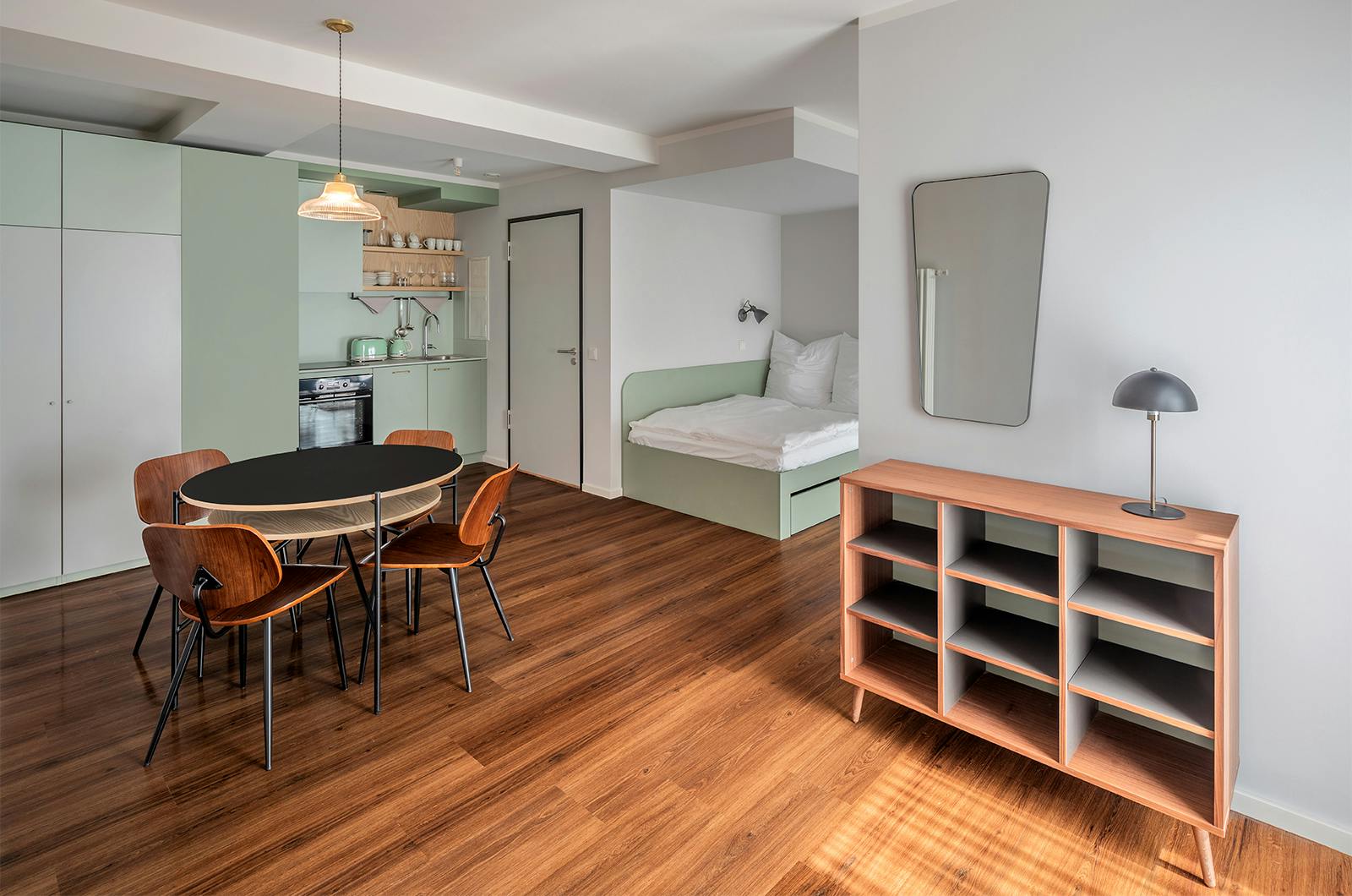 Studio for rent for €1,280 per month in Berlin, Braunschweiger Straße