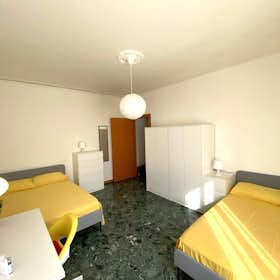 Chambre partagée for rent for 400 € per month in Padova, Via Tripoli