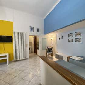 Monolocale in affitto a 1.320 € al mese a Forlì, Via Famiglia Gualtieri