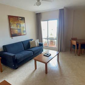 Apartment for rent for €1,350 per month in Benalmádena, Avenida Rafael Alcaide