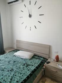 Private room for rent for €650 per month in Milan, Via Volturno