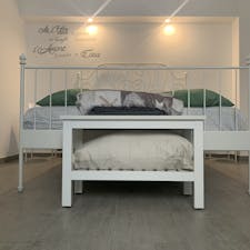 Studio for rent for 900 € per month in Catania, Via Santa Maria dell'Aiuto