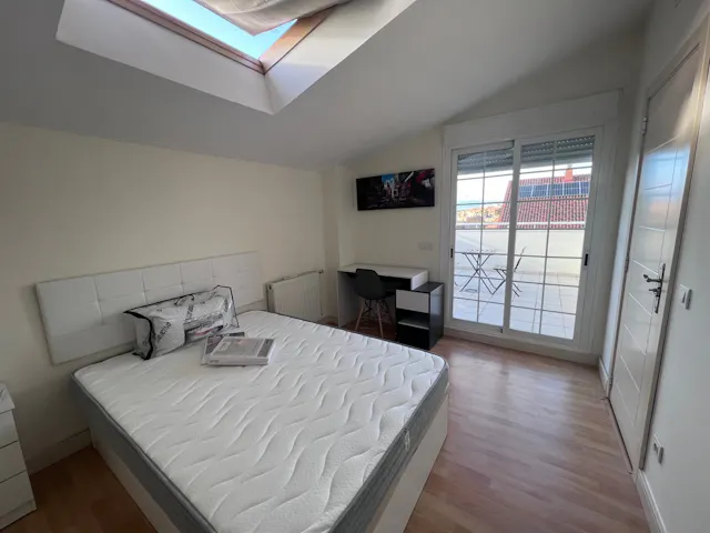 Private room in Calle de Basilio de Prado, Madrid (1444376) room image 1