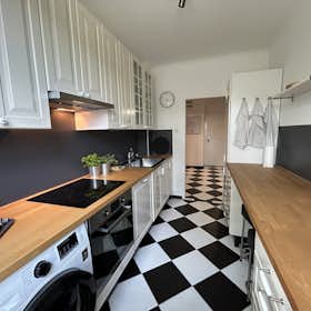 Apartment for rent for €1,950 per month in Vienna, Hadikgasse