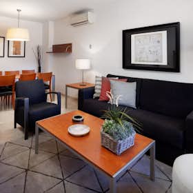 Apartment for rent for €1,350 per month in Mijas, Urbanización Marina del Sol