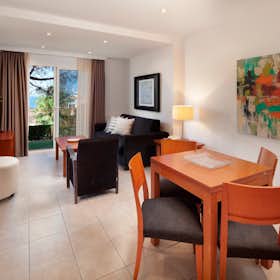 Apartment for rent for €1,350 per month in Mijas, Urbanización Polar Sol