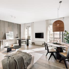 Apartment for rent for €4,256 per month in Barcelona, Carrer de la Princesa