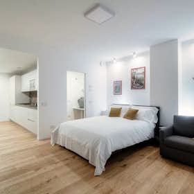 Appartamento in affitto a 264.000 € al mese a Como, Via Armando Diaz