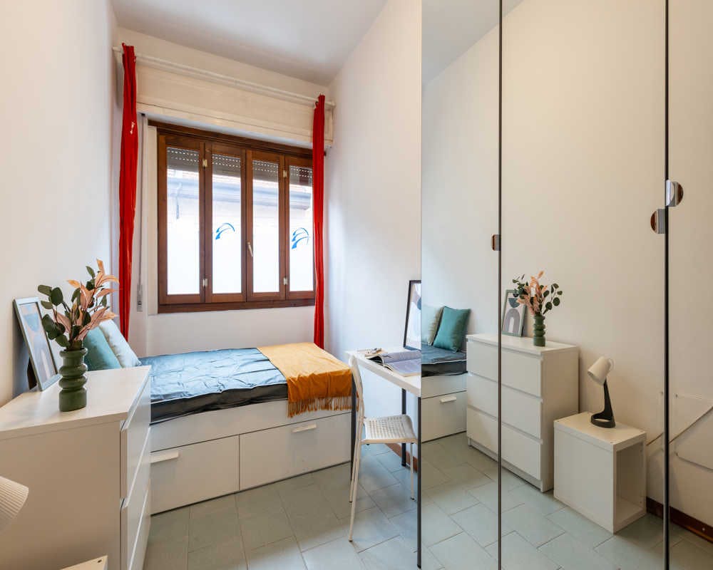 Via Jacopo della Quercia, Milan preview