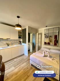 公寓 正在以 €950 的月租出租，其位于 Villefranche-sur-Mer, Rue de May