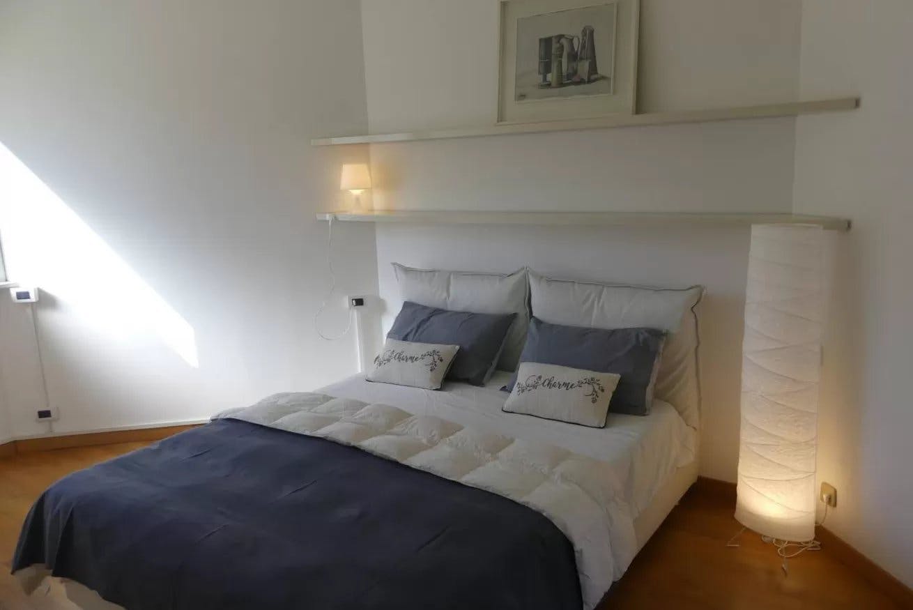 Apartment for rent for €264,000 per month in Como, Via Coloniola