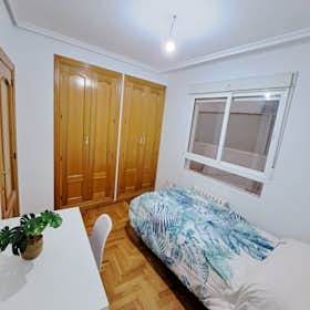 Приватна кімната за оренду для 260 EUR на місяць у Albacete, Calle La Cruz