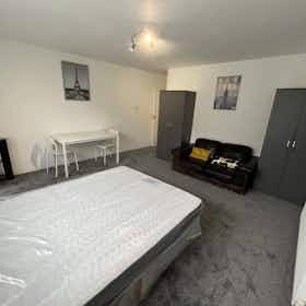Private room for rent for £1,193 per month in London, Graham Road